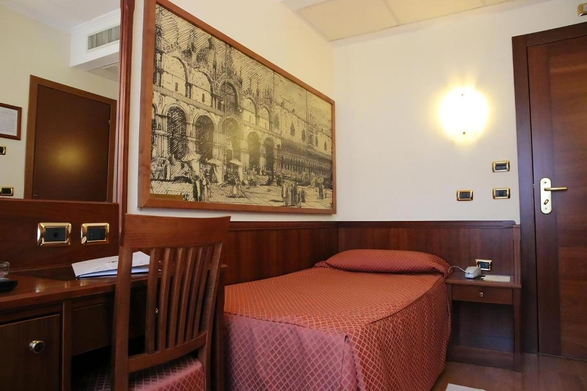מסטרה Hotel President Venezia מראה חיצוני תמונה
